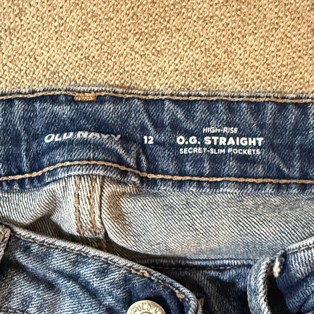 Old Navy Hi-Rise OG Straight women’s jeans - size 12 - Picture 2 of 2